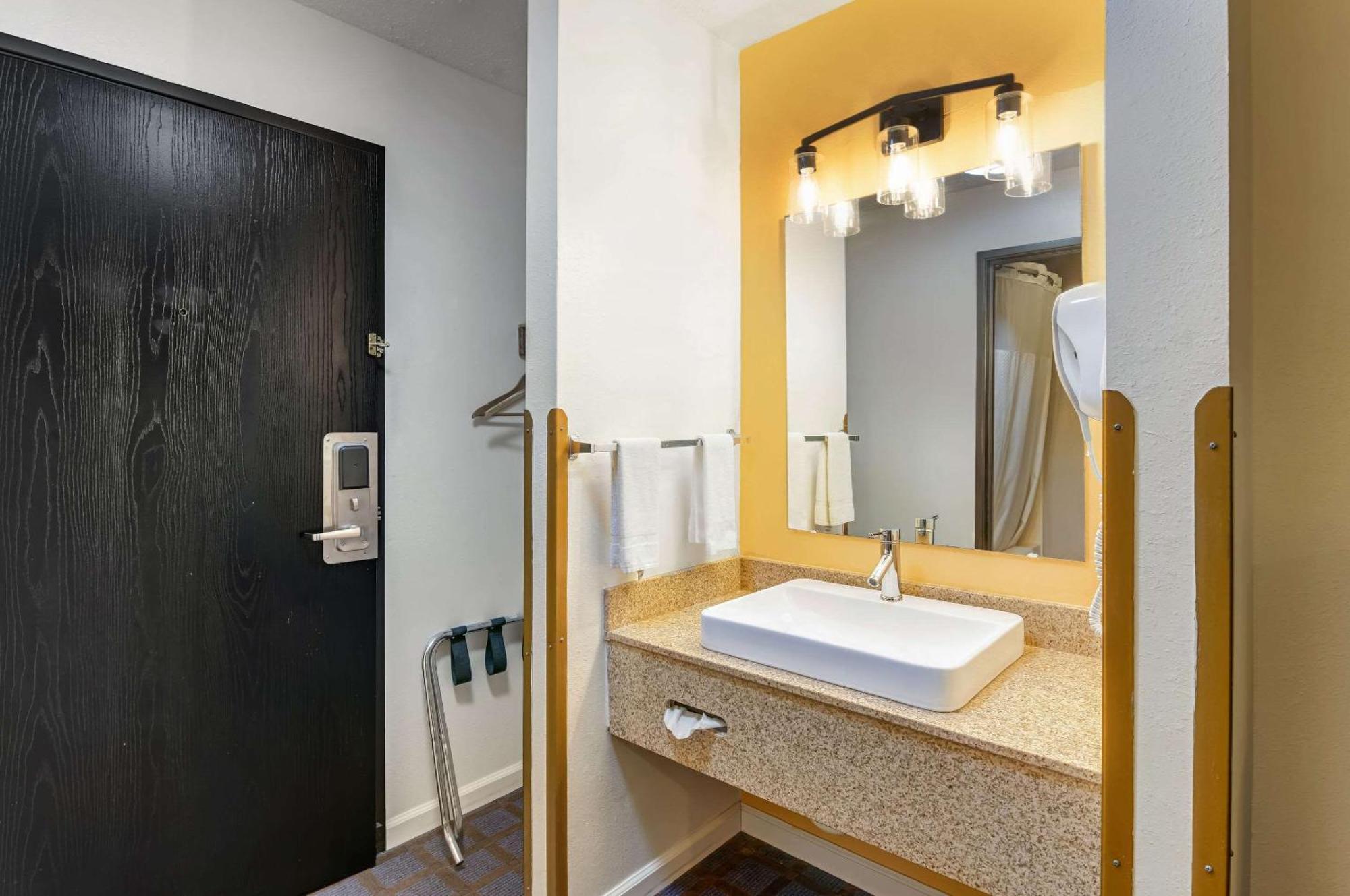 فندق رودواي إن Red Oak المظهر الخارجي الصورة